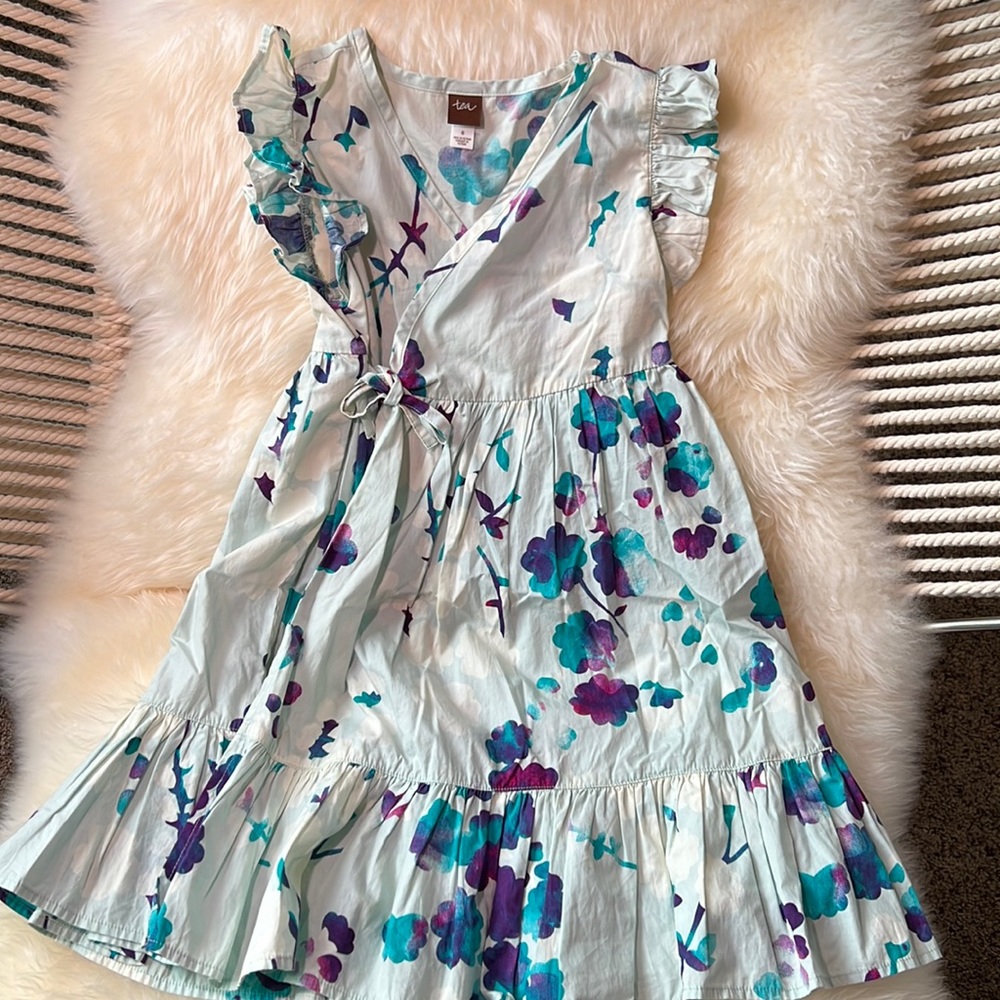 Tea Collection girls wrap dress. Size 6. Good used condition. Cute!